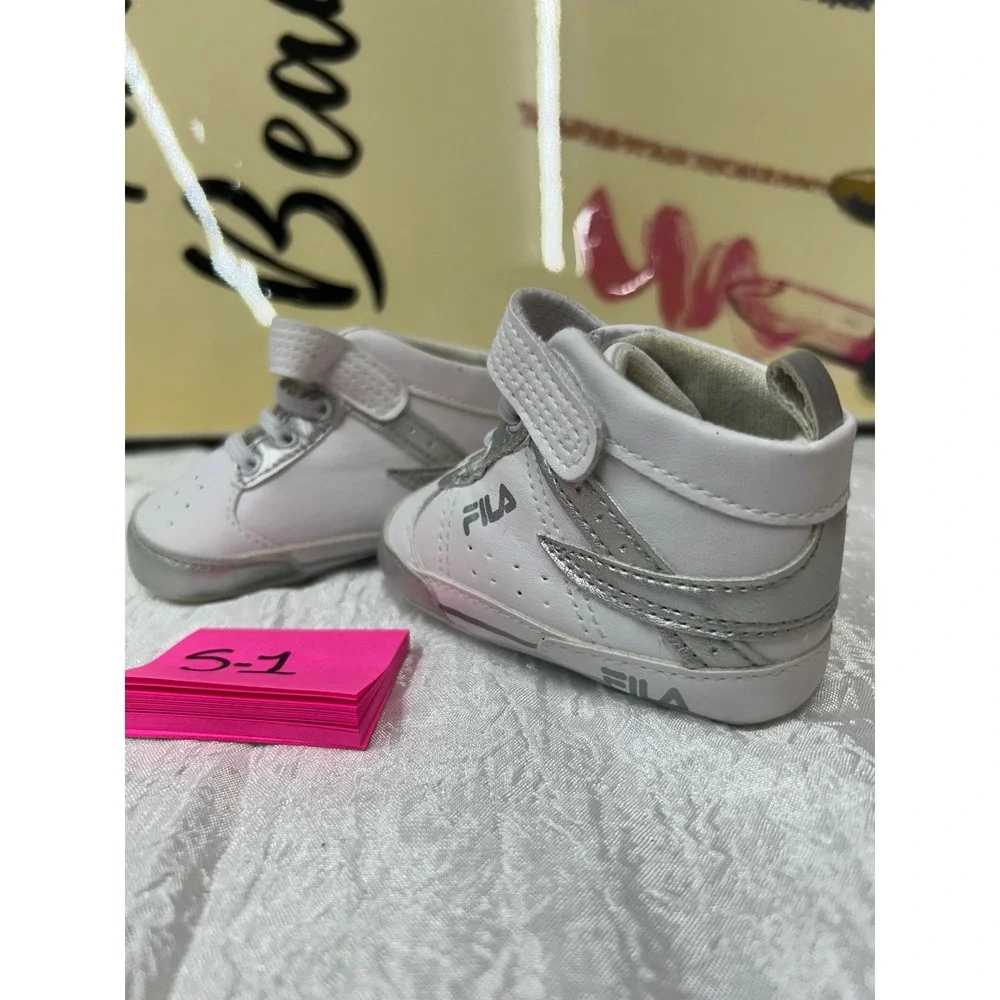 Fila Infant Boys Girls White Silver High Top Crib Shoes Sneakers 6-9 Months